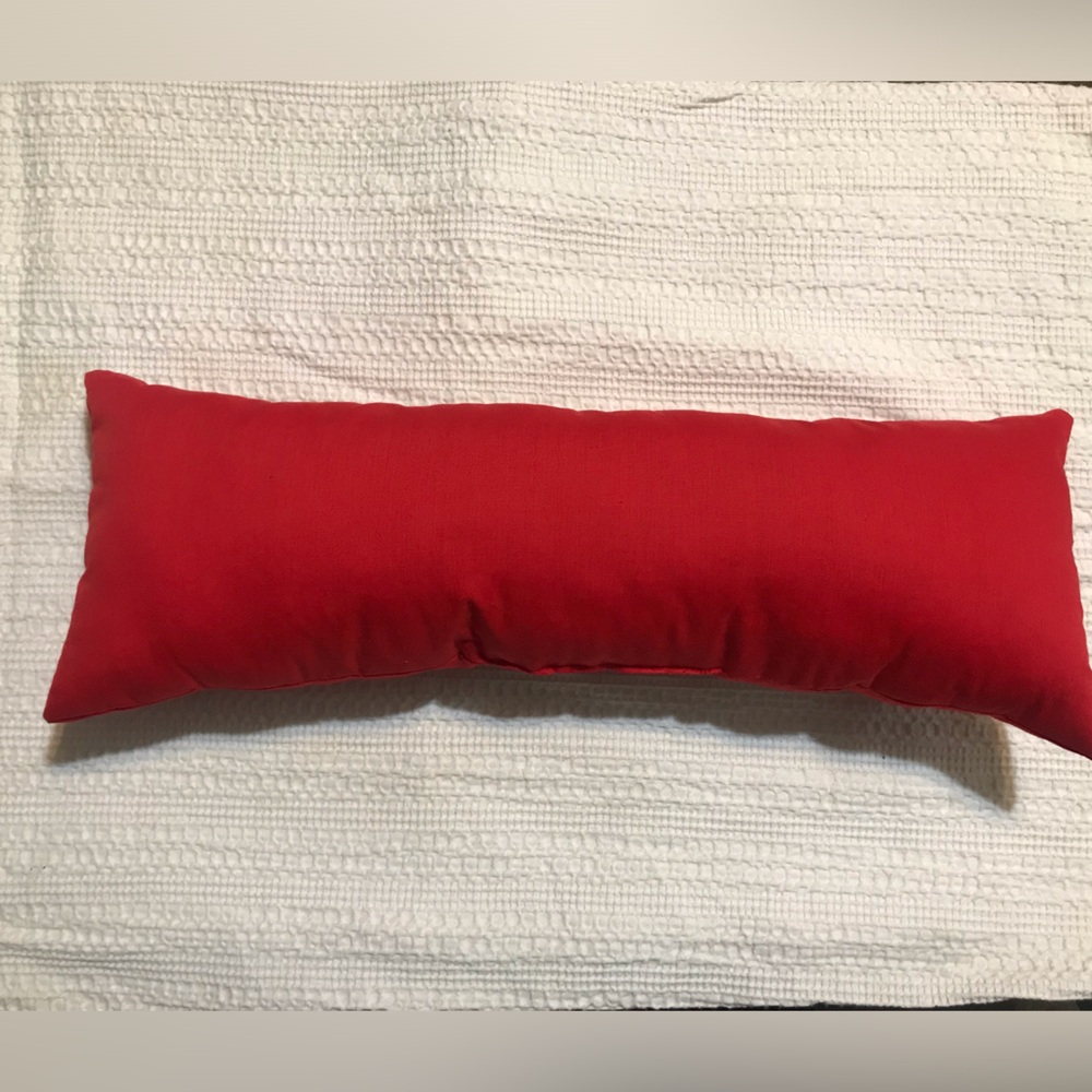 Supreme Pillow - Picture 2 of 5